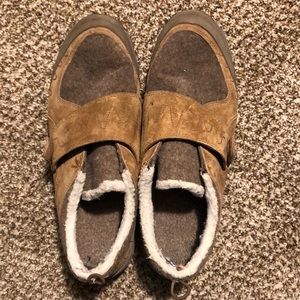 Caterpillar women's shoes size 9 1/2